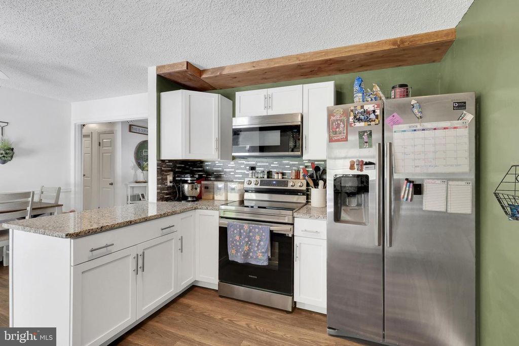 Image 13 of property listing at 21110 CREEK SIDE DR SW, Westernport, MD 21562