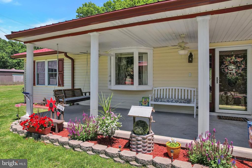 Image 2 of property listing at 21110 CREEK SIDE DR SW, Westernport, MD 21562