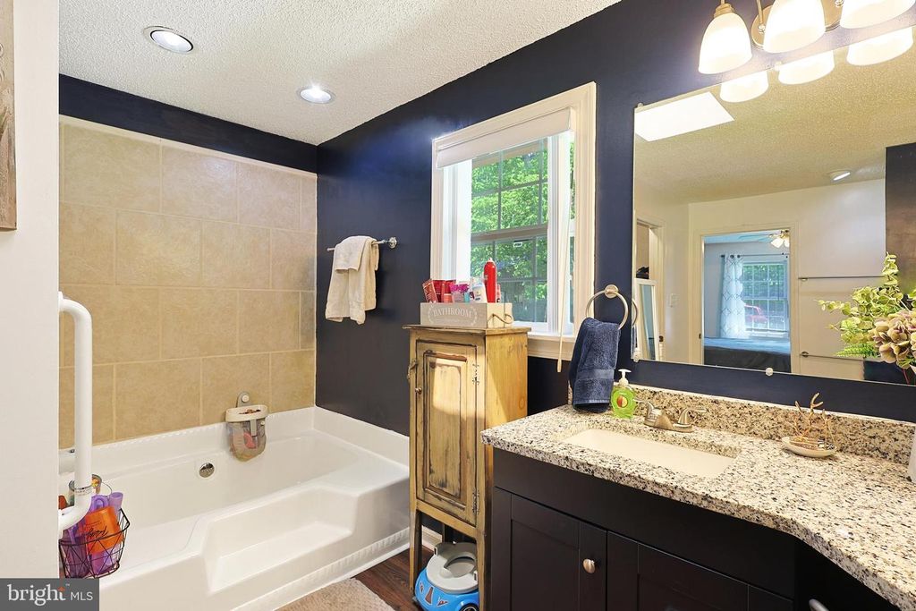 Image 23 of property listing at 21110 CREEK SIDE DR SW, Westernport, MD 21562