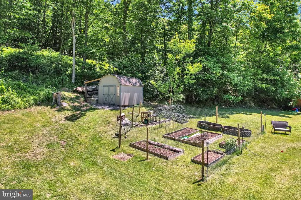 Image 42 of property listing at 21110 CREEK SIDE DR SW, Westernport, MD 21562