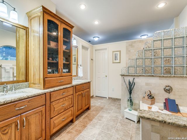 13306 SAGE HEIGHTS DR, San Antonio, TX 78230