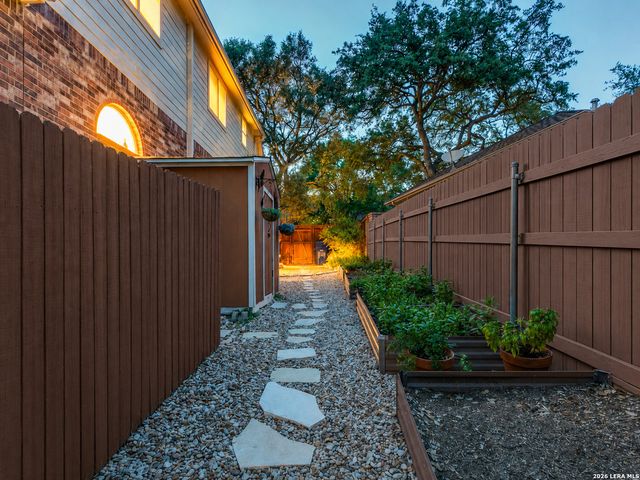 13306 SAGE HEIGHTS DR, San Antonio, TX 78230