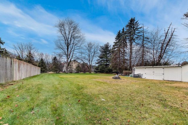 22451 US Highway 12, Edwardsburg, MI 49112