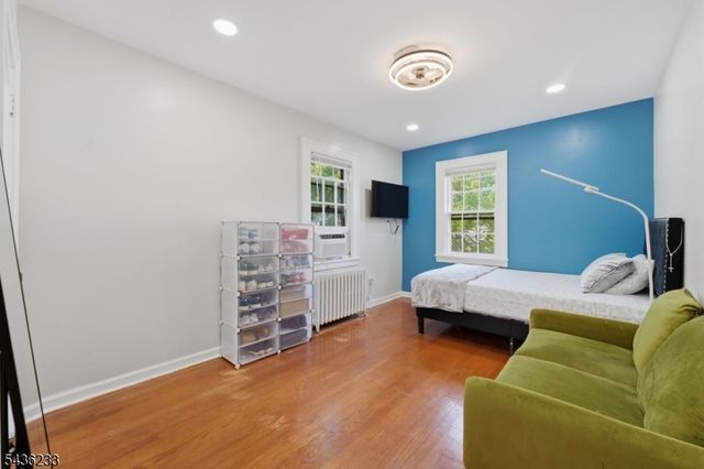 285 W Hudson Ave, Englewood City, NJ 07631