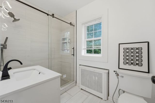 285 W Hudson Ave, Englewood City, NJ 07631