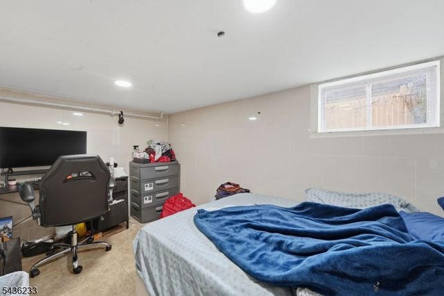 285 W Hudson Ave, Englewood City, NJ 07631
