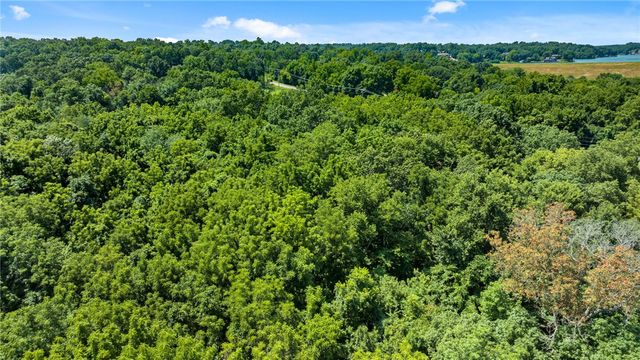 98 Sherlock Drive, Bella Vista, AR 72715