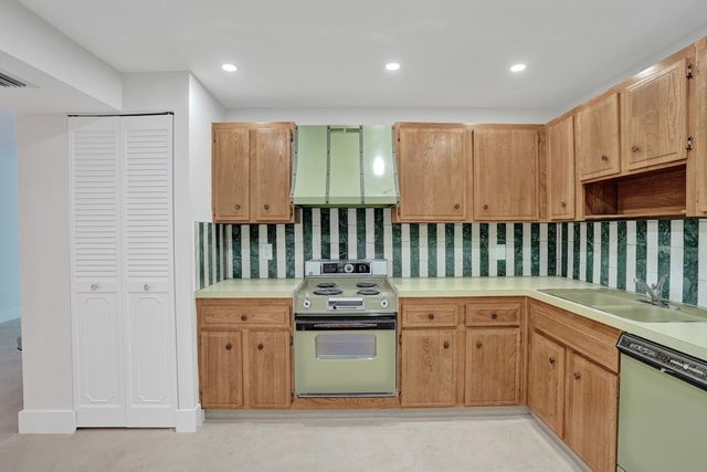 1360 S OCEAN Boulevard 1202, Pompano Beach, FL 33062