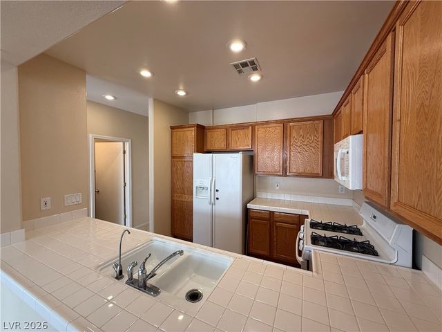 9552 Delivery Avenue, Las Vegas, NV 89148