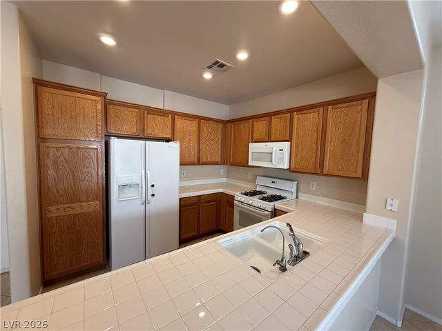 9552 Delivery Avenue, Las Vegas, NV 89148