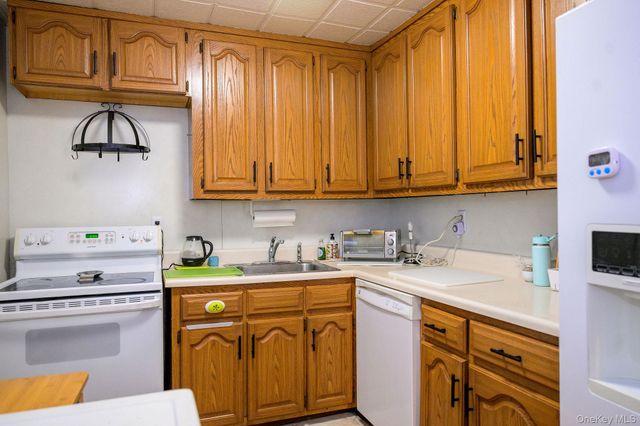 155 Charter Circle 155, Ossining, NY 10562