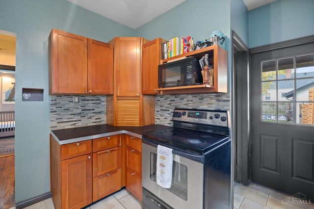 1561 Spring Lawn Avenue, Cincinnati, OH 45223