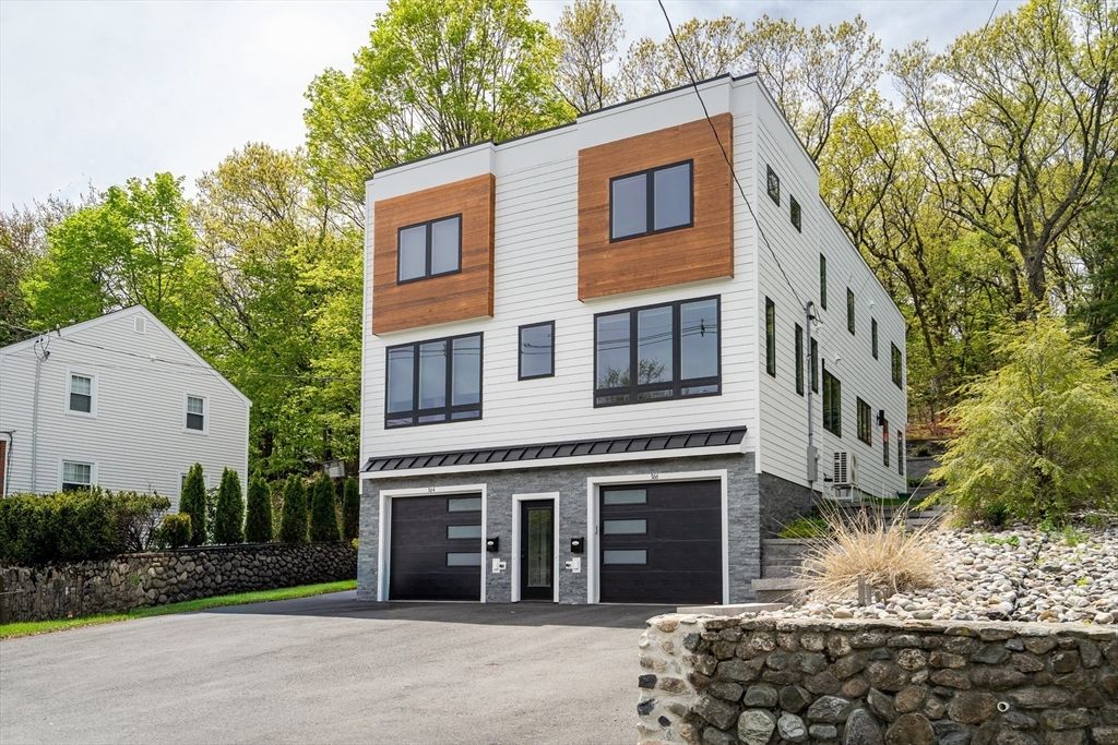 366 Massachusetts Ave 366, Lexington, MA 02420