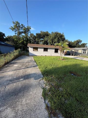 1923 FRUITLAND PARK CIRCLE, Eagle Lake, FL 33839