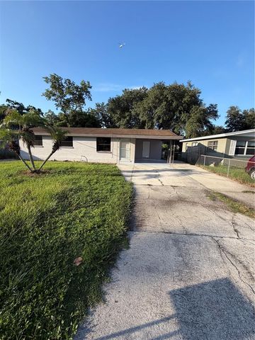 1923 FRUITLAND PARK CIRCLE, Eagle Lake, FL 33839