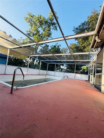 1923 FRUITLAND PARK CIRCLE, Eagle Lake, FL 33839