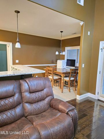 3327 Chateau Pointe Boulevard, Southaven, MS 38672