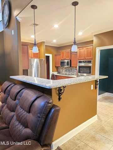 3327 Chateau Pointe Boulevard, Southaven, MS 38672