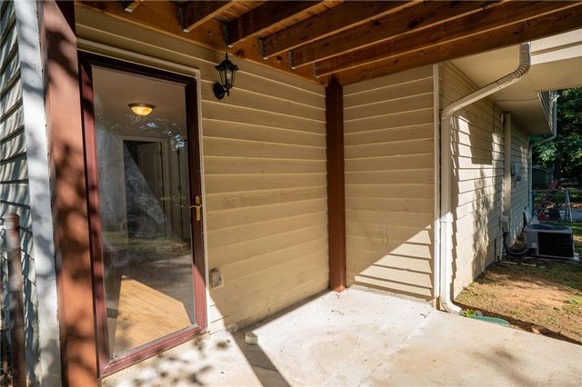 4007 Stacy Lane, Snellville, GA 30039