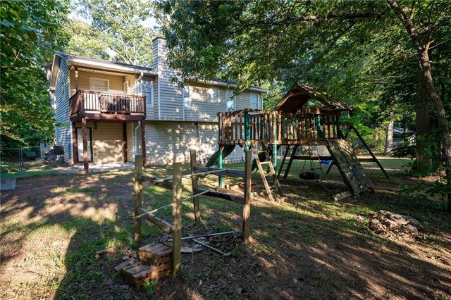 4007 Stacy Lane, Snellville, GA 30039