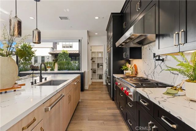 124 Chant, Irvine, CA 92618