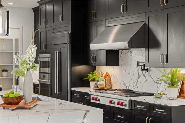 124 Chant, Irvine, CA 92618