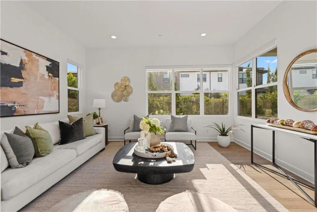124 Chant, Irvine, CA 92618