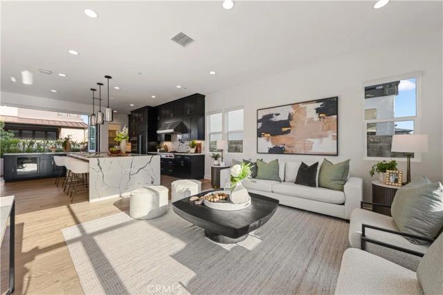 124 Chant, Irvine, CA 92618