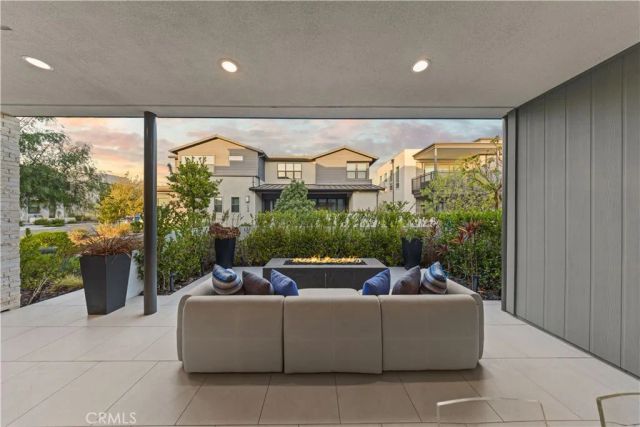 124 Chant, Irvine, CA 92618