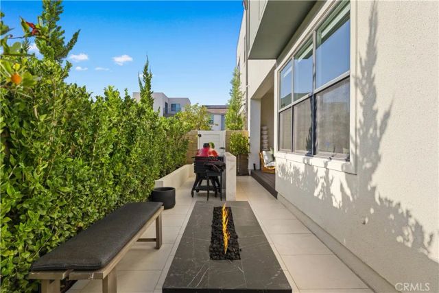 124 Chant, Irvine, CA 92618