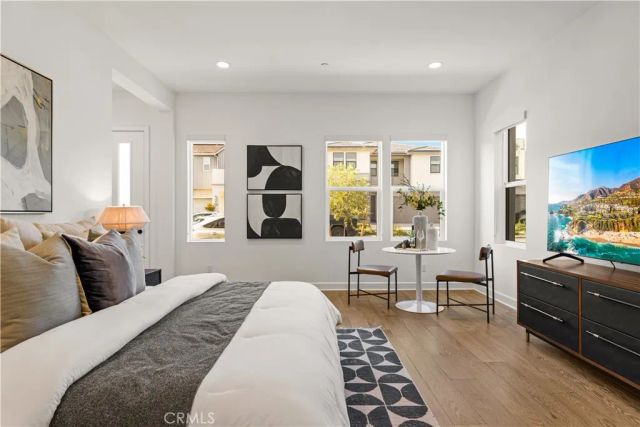 124 Chant, Irvine, CA 92618