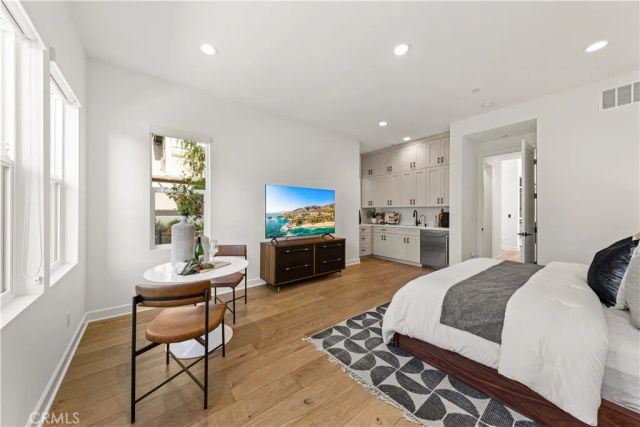124 Chant, Irvine, CA 92618