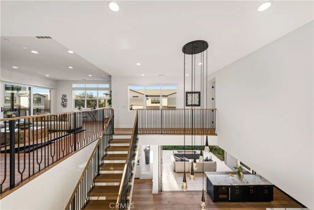 124 Chant, Irvine, CA 92618