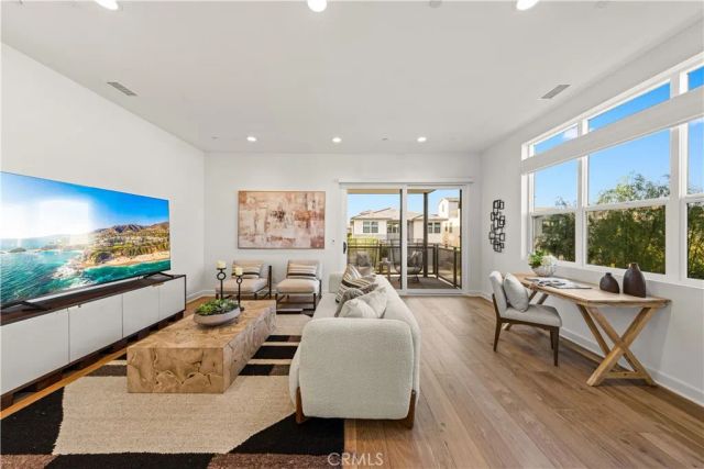 124 Chant, Irvine, CA 92618
