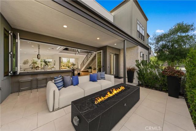 124 Chant, Irvine, CA 92618