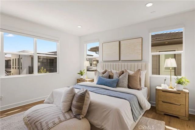 124 Chant, Irvine, CA 92618