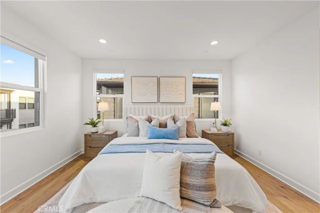 124 Chant, Irvine, CA 92618