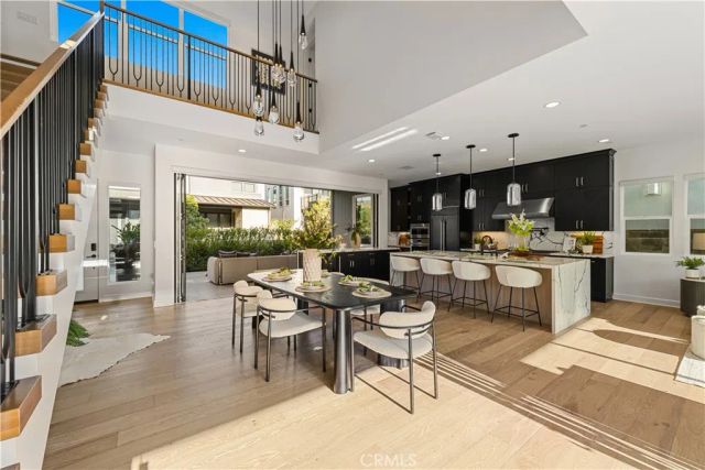 124 Chant, Irvine, CA 92618