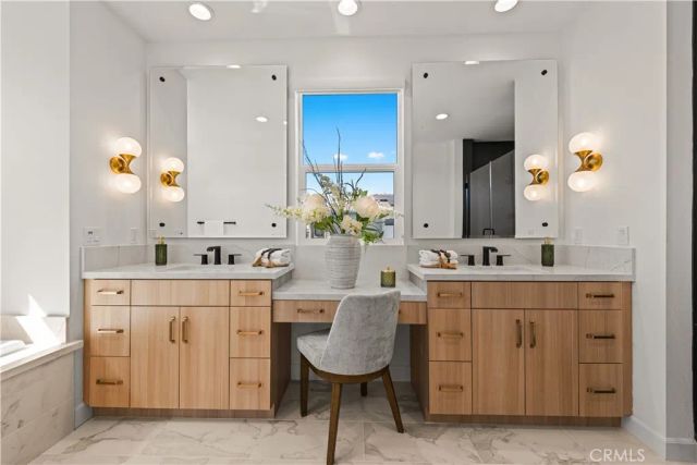 124 Chant, Irvine, CA 92618