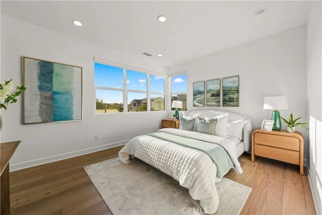 124 Chant, Irvine, CA 92618