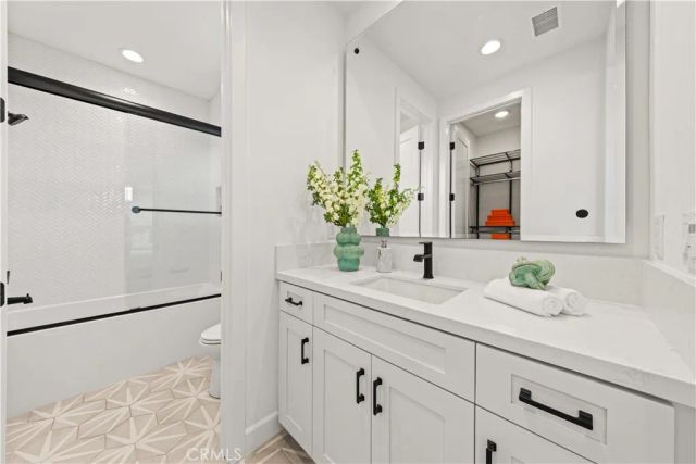 124 Chant, Irvine, CA 92618
