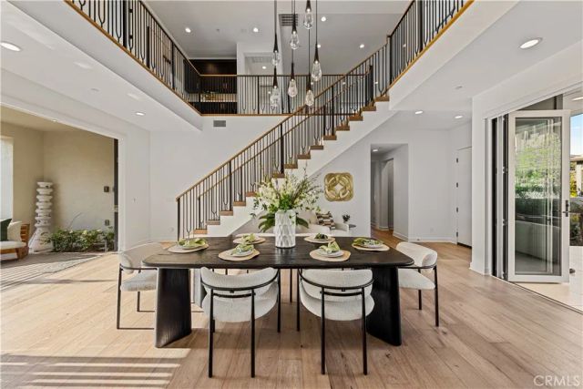 124 Chant, Irvine, CA 92618