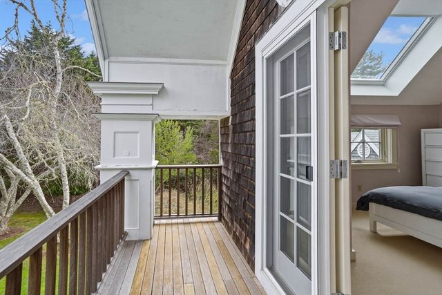 35 Nats Farm Lane, West Tisbury, MA 02575