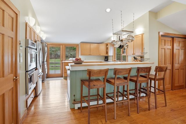 35 Nats Farm Lane, West Tisbury, MA 02575