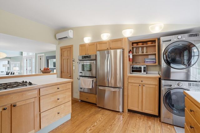 35 Nats Farm Lane, West Tisbury, MA 02575