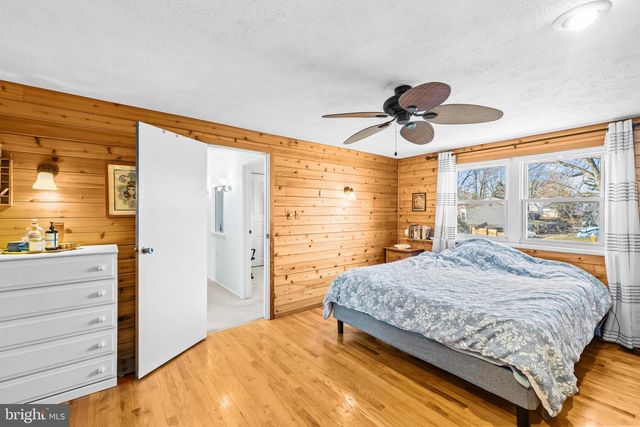 8192 OAKGLEN RD, Manassas, VA 20110