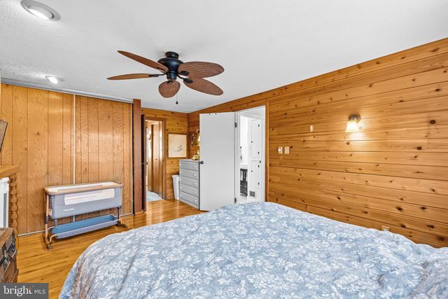 8192 OAKGLEN RD, Manassas, VA 20110