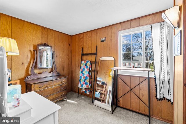 8192 OAKGLEN RD, Manassas, VA 20110