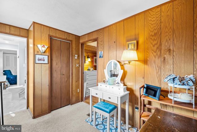 8192 OAKGLEN RD, Manassas, VA 20110