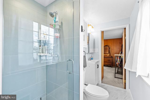 8192 OAKGLEN RD, Manassas, VA 20110